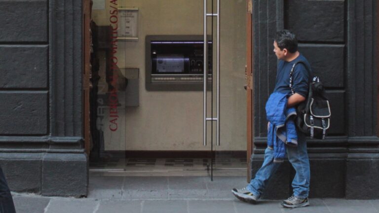 Robo a Cuentahabientes en Puebla: La Infiltración en los Bancos Revelada por la SSC