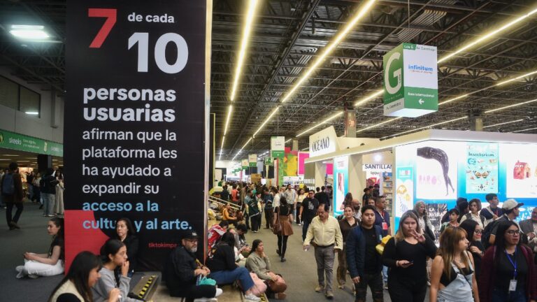 Prohibir la IA en Universidades: Especialistas Alertan sobre su Uso en la Educación Durante la FIL Guadalajara