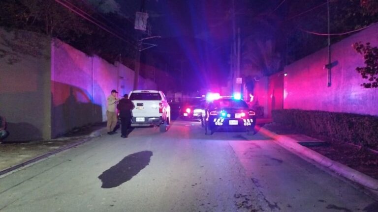 Trágico accidente: joven motociclista muerto tras chocar con camión en Monterrey