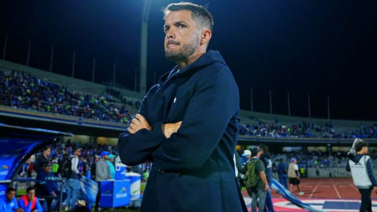Nicolás Larcamón busca ‘enmudecer el Volcán’ con su estrategia innovadora