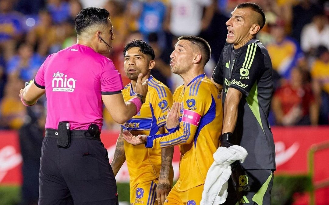 El Familiar del Chuletita, Árbitro que Ha Pitado Penales a Tigres, Rechazado por Cruz Azul
