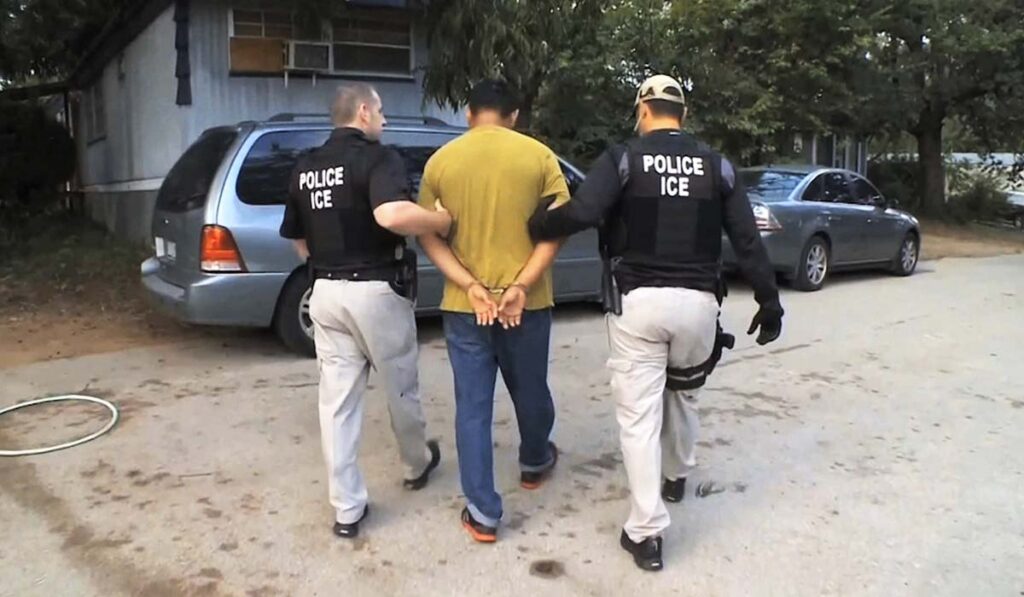 Audiencias de Fianza para Inmigrantes Detenidos: Un Fallo de la Jueza Federal que Cambia las Reglas del Juego