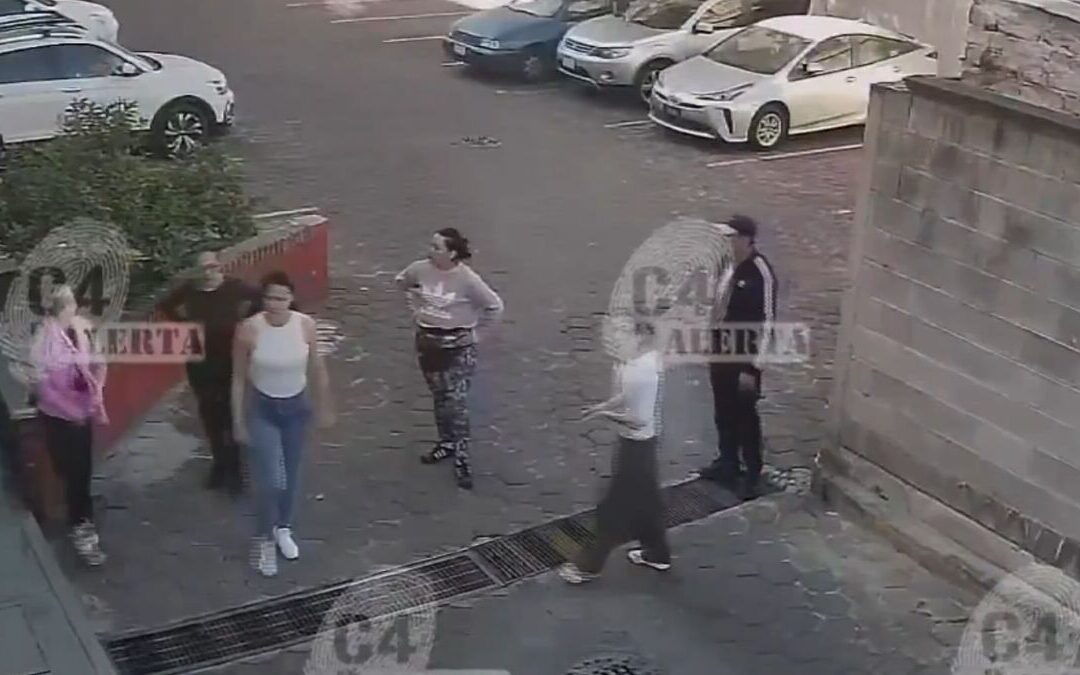 Conflicto en Iztacalco: Inquilinas responden a administradora de edificio con ataque a su auto