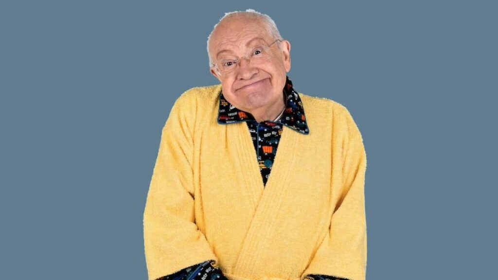 Fallecimiento del Comediante Mexicano Eduardo Manzano a los 87 Años: Un Homenaje de Su Hijo