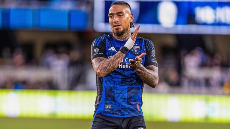 Cristian Arango se aleja de Pumas y busca renovar con San José Earthquakes