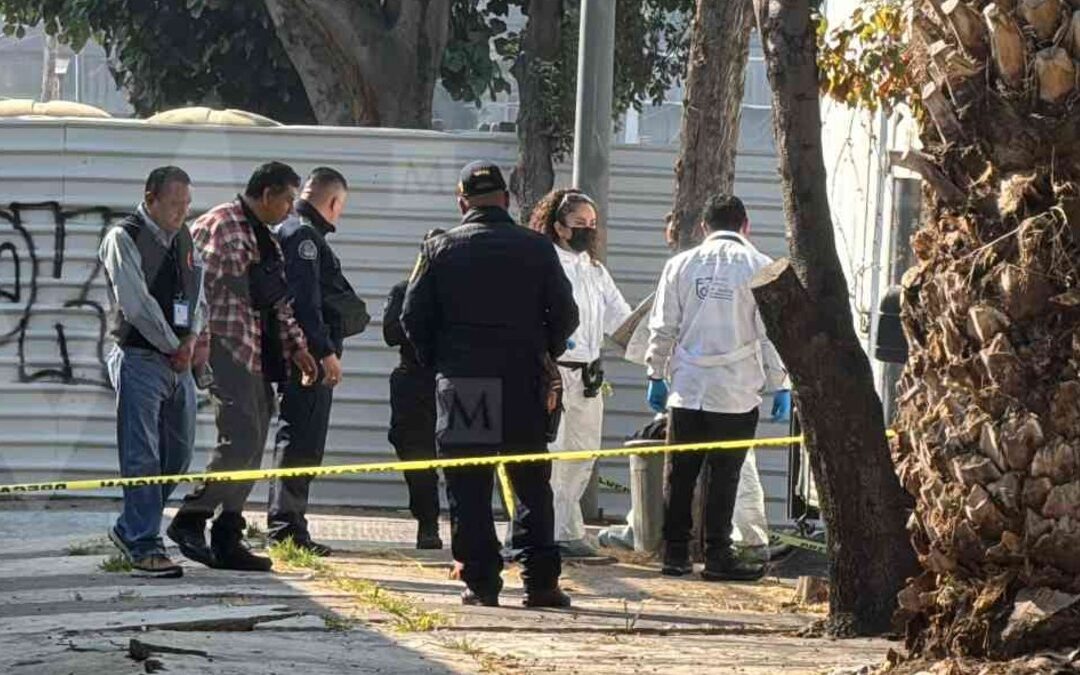 Descubren cuerpo embolsado en acceso al Bachilleres 10, CdMx