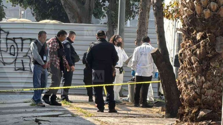 Descubren cuerpo embolsado en acceso al Bachilleres 10, CdMx