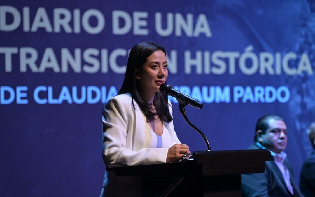 Betzabé Martínez Asiste a la Presentación del Libro ‘Diario de una Transición Histórica’ en Stockton Modesto