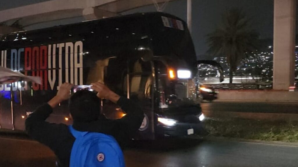 Cruz Azul es Recibido con Gran Entusiasmo en Monterrey para la Semifinal ante Tigres