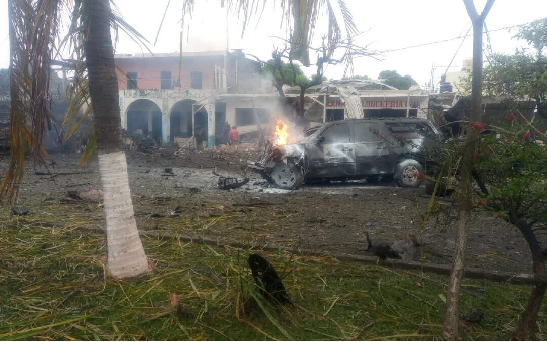 Terror en Michoacán: Coche bomba en Coahuayana causa 2 muertes y 7 heridos críticos, se culpa al CJNG