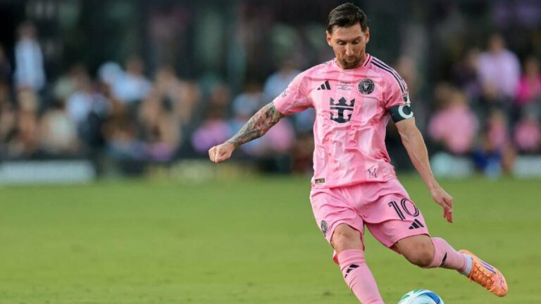 Lionel Messi: Un Análisis Completo de sus Títulos y Logros en su Carrera
