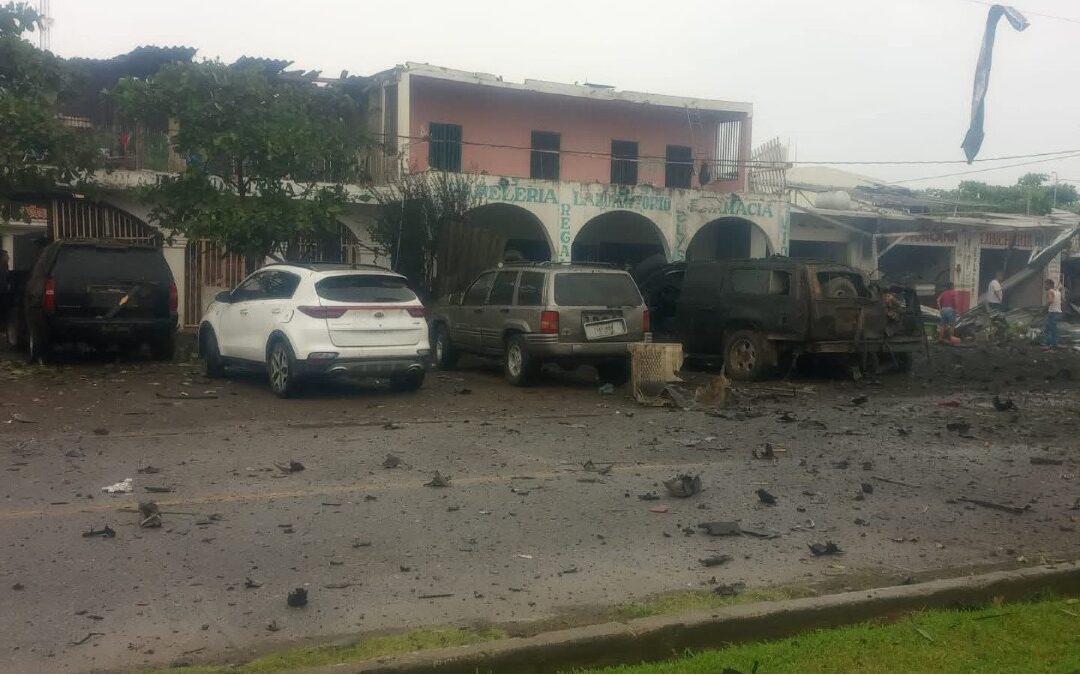Aumentan a 5 víctimas mortales por coche bomba en Coahuayana, Michoacán; Marina realiza evacuación aérea
