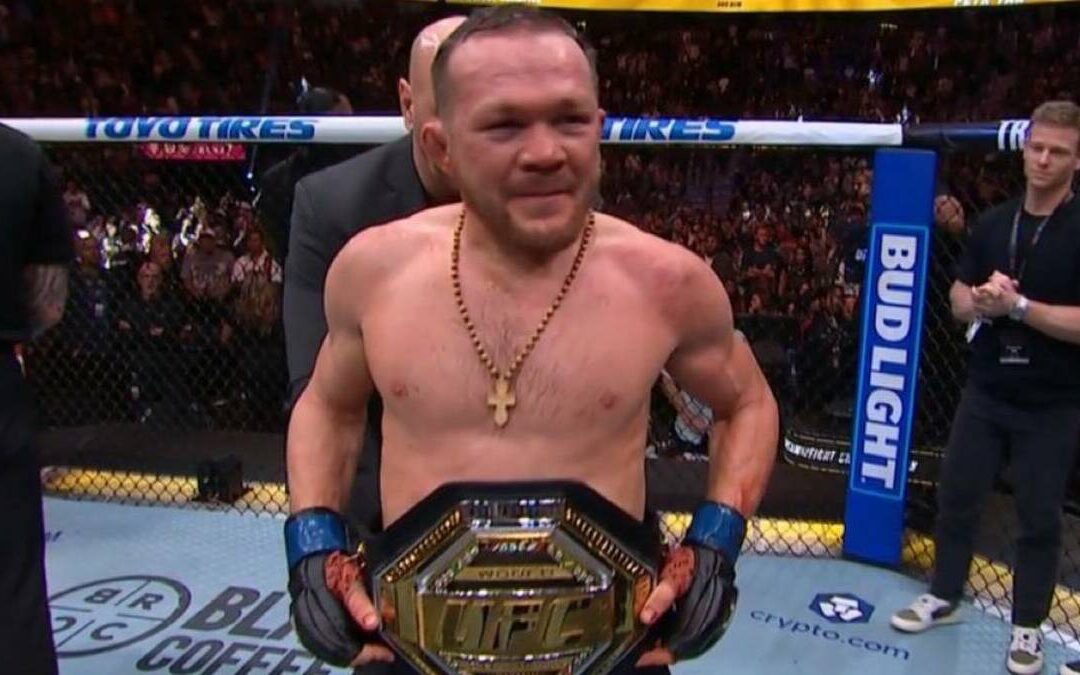 Petr Yan se corona Campeón Peso Gallo tras vencer a Merab Dvalishvili en una emocionante pelea