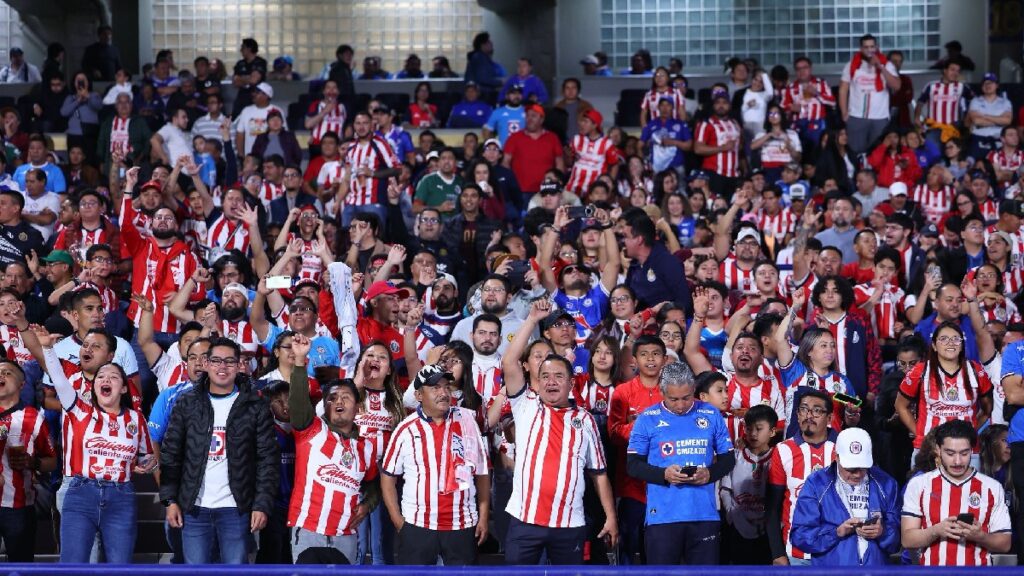 Los Colores de las Chivas: ¿Qué Significan y de Dónde Provienen?