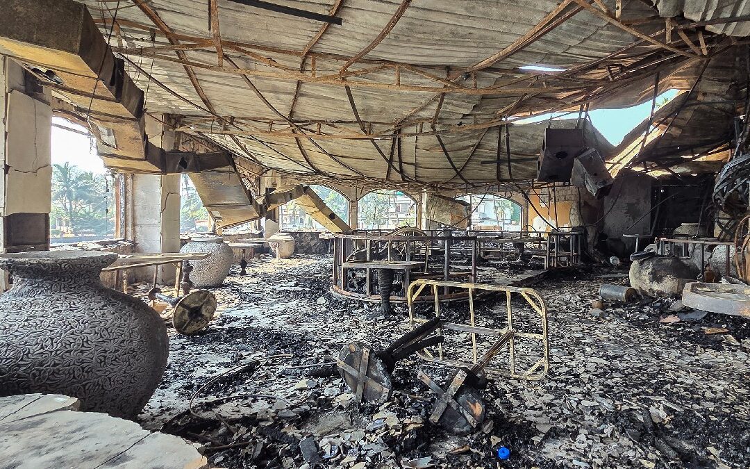 Incendio Trágico en Club Nocturno de Stockton Deja 25 Muertos