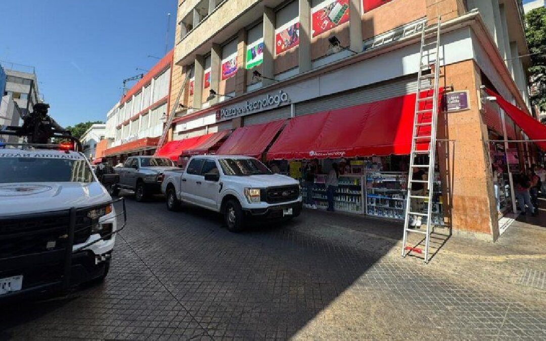 Operativos de la Fiscalía en Plazas de Electrónicos de Guadalajara para Combatir la Venta de Artículos Robados