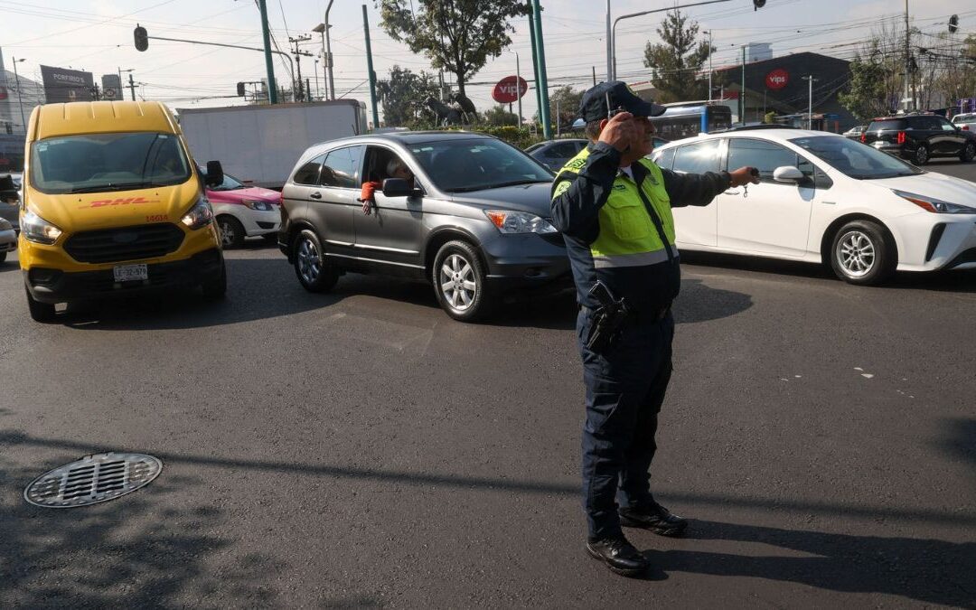 Hoy No Circula en CdMx y Edomex: Autos que Descansan el 8 de Diciembre de 2025