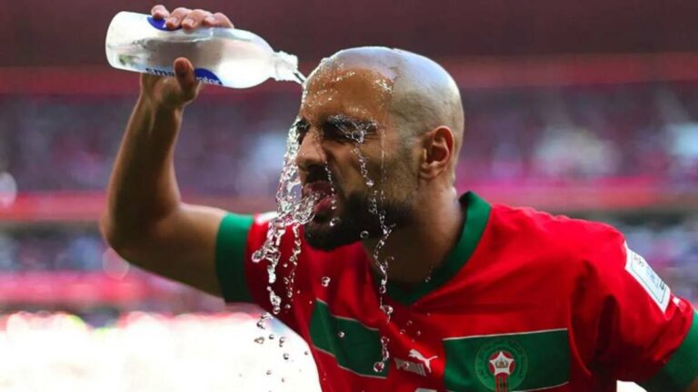 Nuevas reglas de la FIFA para el Mundial 2026: pausas de hidratación frente al calor extremo