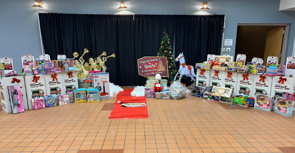 TNA Wrestling y Operation HOPE: Una exitosa recolección de juguetes en El Paso