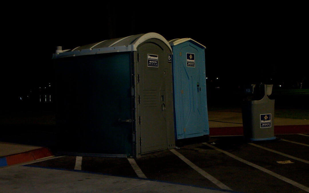 Investigación Abierta por Muerte Sospechosa de Bebé Encontrado en Baño Portátil en San Diego