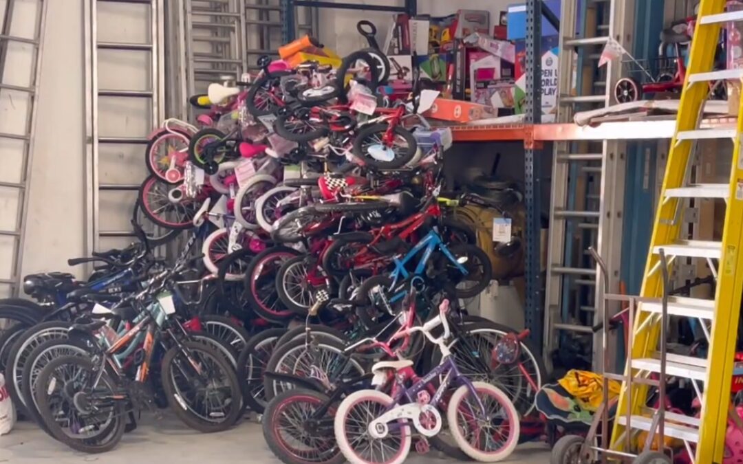 Santa Claus Bombero de Ciudad Juárez Necesita Tu Ayuda para Regalar Juguetes en El Paso