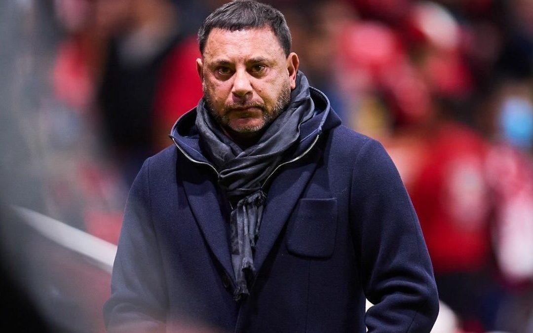 Turco Mohamed Aspira a Estar con los Bicampeones en el Fútbol