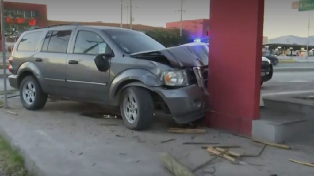 Accidente Automovilístico en Torreón: Conductor se Estrelló Contra un Negocio de Comida en Ruta a Consulta Médica