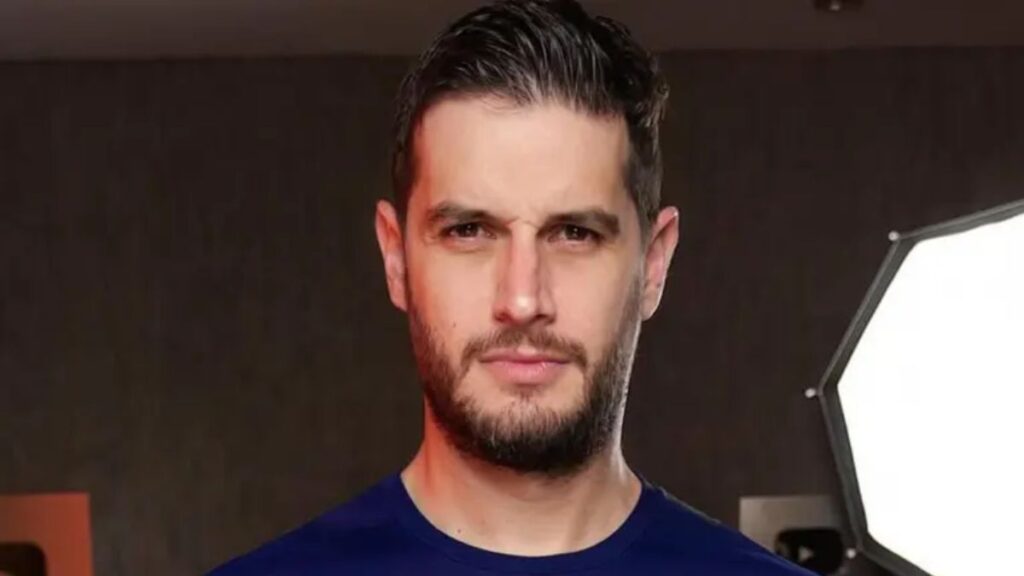 Adrián Marcelo: Reflexionando sobre su salud mental como psicópata y sociópata