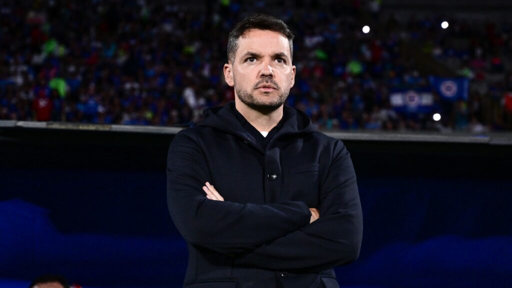 Nicolás Larcamón asegura que vencer al Flamengo no salvará el semestre de Cruz Azul