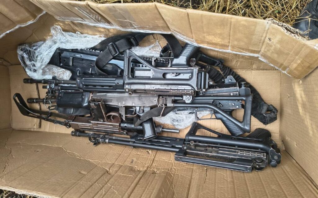 Encuentran Armamento en Techaluta, Jalisco, Similar al Sustraído de la Comisaría Municipal