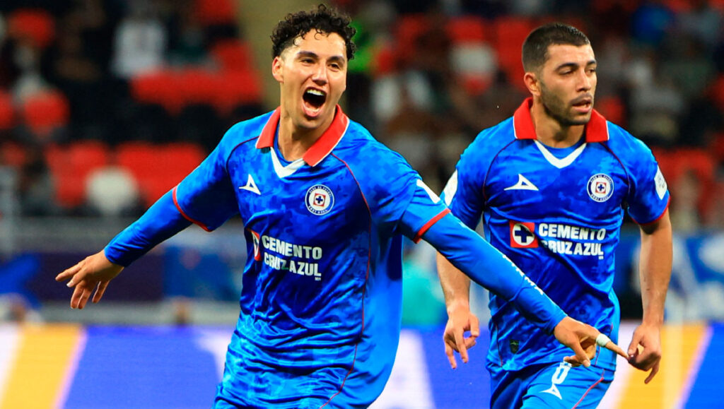 Cruz Azul y Flamengo Empatan 1-1 Gracias a un Golazo de Jorge Sánchez