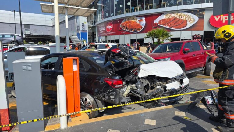 Accidente Fatal en Vía Atlixcáyotl: Testigos Revelan que Jugaban a las Carreritas