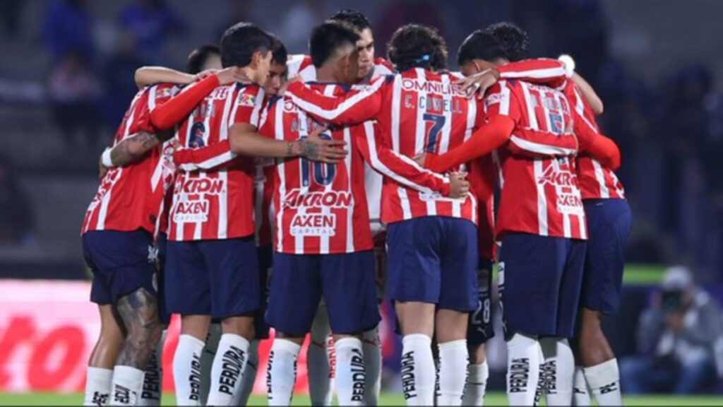 Chivas enfrenta bajas: Dos jugadores dejarán el equipo para el Clausura 2026