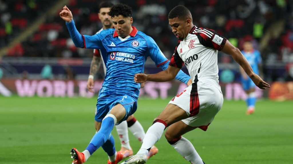 Cruz Azul recibiendo apoyo de Pachuca tras burlas del Flamengo