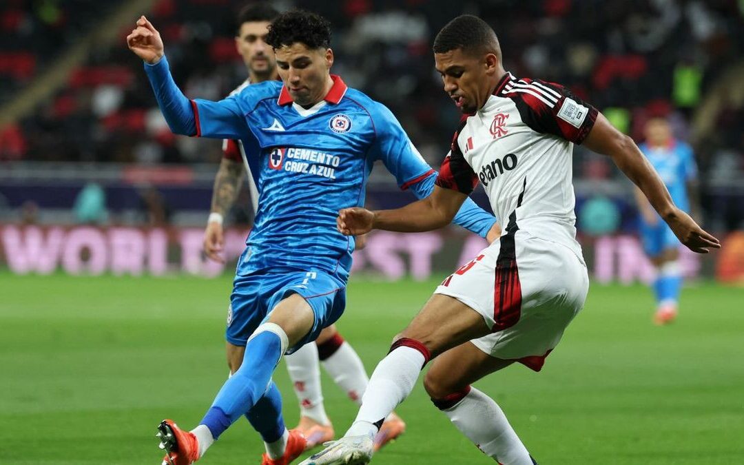 Cruz Azul recibiendo apoyo de Pachuca tras burlas del Flamengo