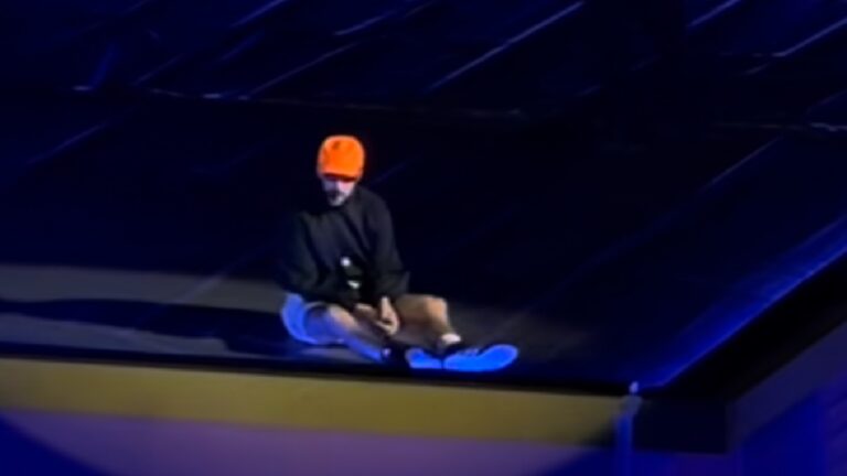 Bad Bunny se Caiga en CDMX: Impactante Suceso en su Concierto Inaugural