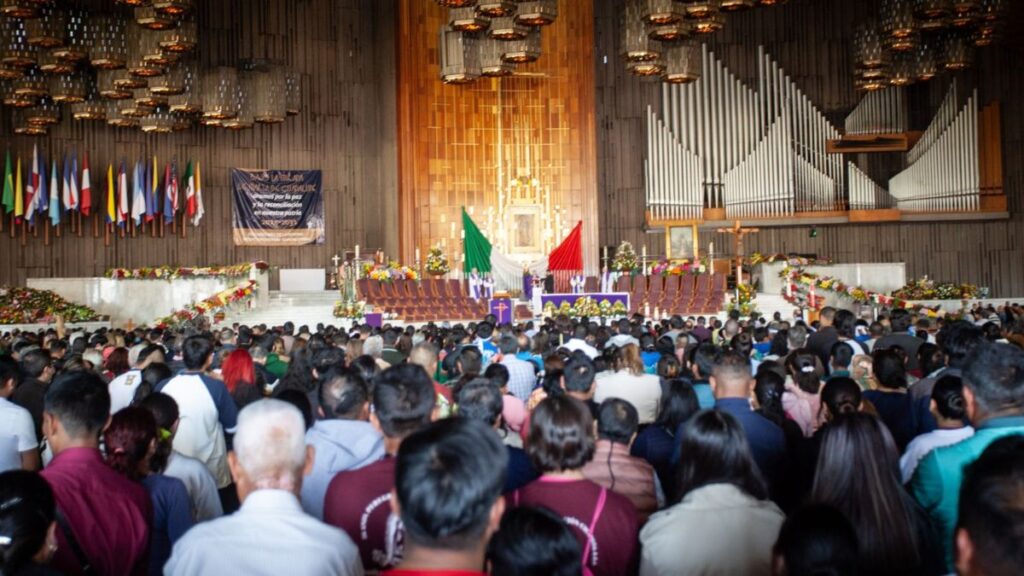 Las Mañanitas a la Virgen de Guadalupe: Artistas en Vivo por Canal 6