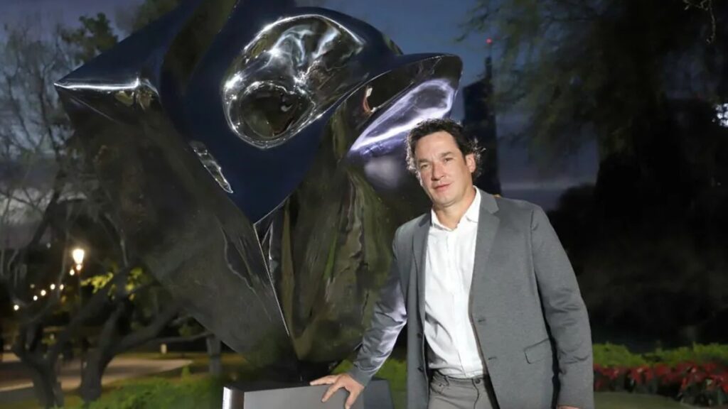 Descubre las Obras Monumentales de Gustavo Vélez en el Parque Rufino Tamayo