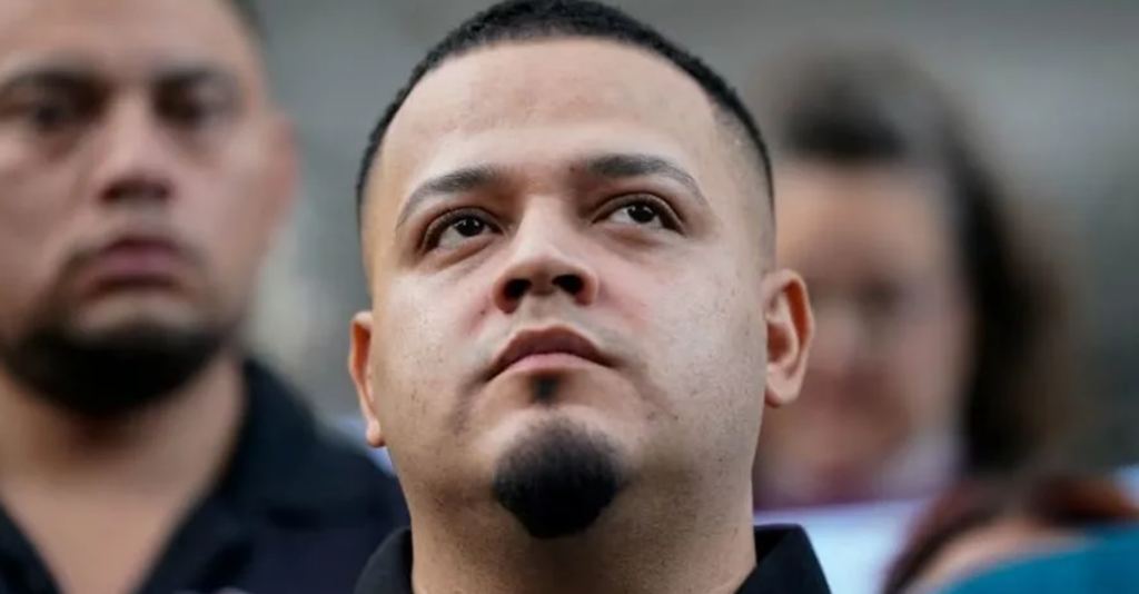 Jueza ordena la liberación inmediata de Kilmar Ábrego García de ICE