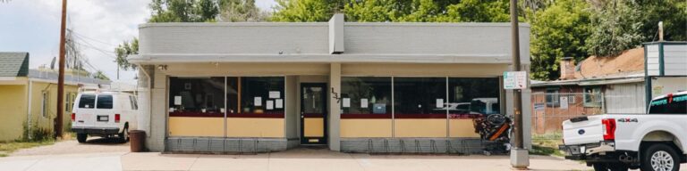 Loveland Aumenta Refugio para Personas Sin Hogar con Nuevas Carpas FEMA