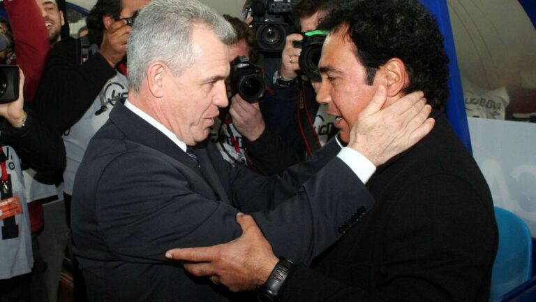 Javier Aguirre se Burla de Hermosillo y Luis Flores por el Éxito de Hugo Sánchez