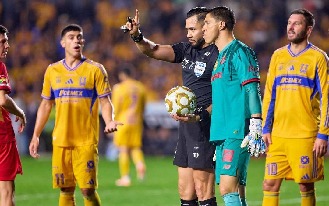 Tigres y el Arbitraje: ¿Fue Afectado por un Penal de Toluca en la Liga MX?