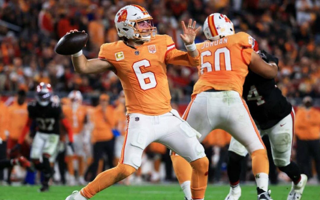 Buccaneers Sufre Otra Derrota en Casa contra Falcons en el TNF, Complicando el Liderato