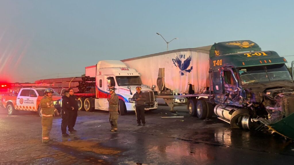 Accidente en el Bulevar Miguel de la Madrid en Guadalupe: Cierre de Tres Carriles y Caos Vial