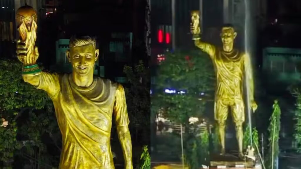 La Majestuosa Estatua de Lionel Messi en la India: Un Imán Turístico