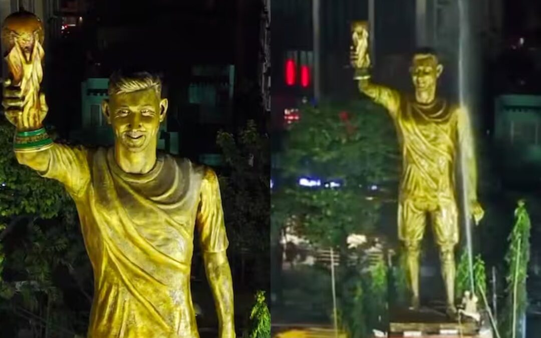 La Majestuosa Estatua de Lionel Messi en la India: Un Imán Turístico