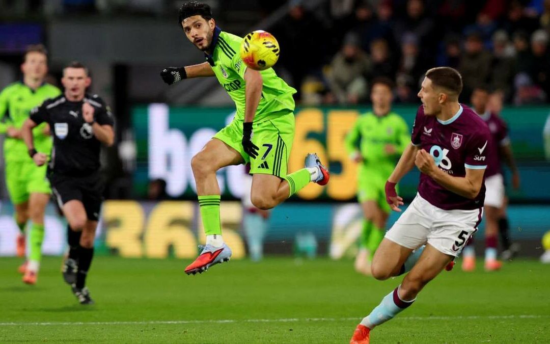 Fulham Rompe su Mala Racha en la Premier League frente a Burnley; Desempeño de Raúl Jiménez