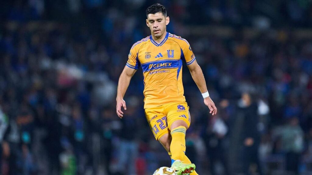 Jesús Angulo viaja con Tigres UANL a Toluca para la Final del Apertura 2025