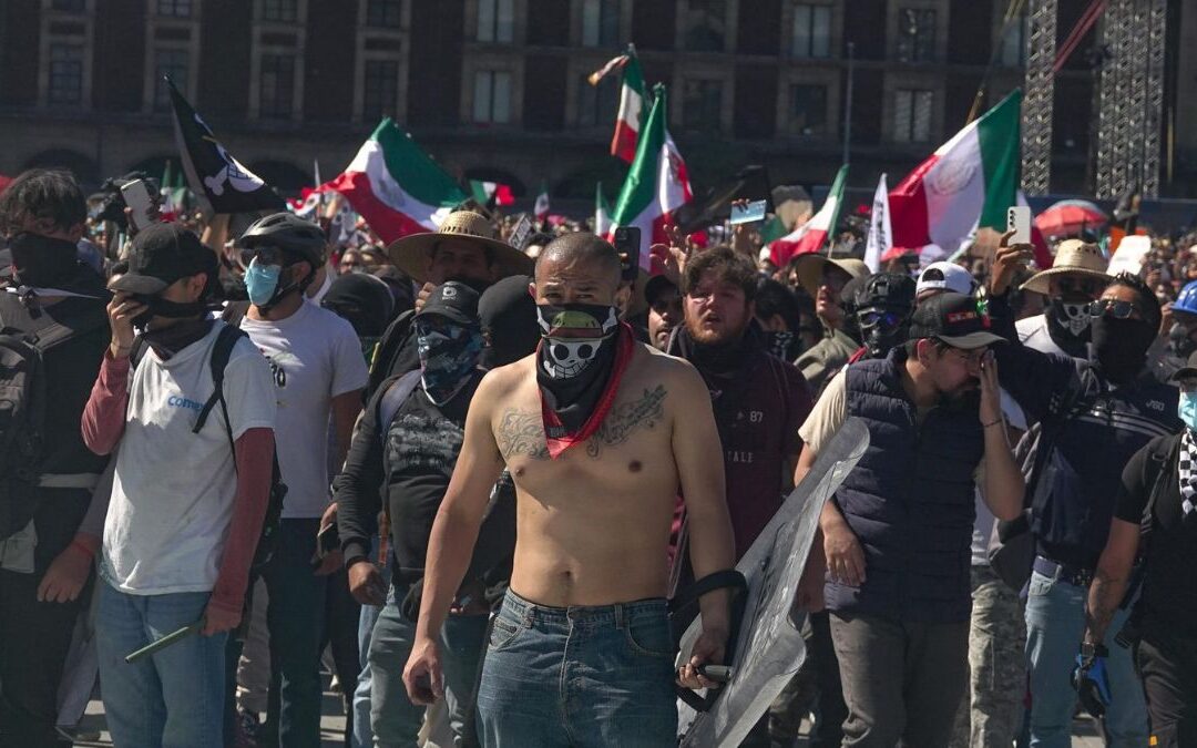 Cierre de Estaciones de Metro y Metrobús por la Marcha de la Generación Z