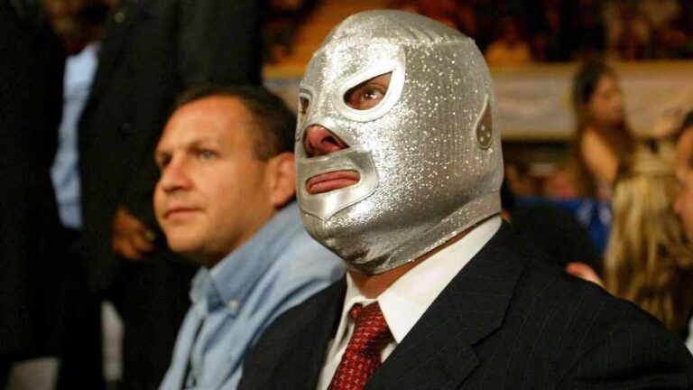Hijo del Santo: Una Celebración de la Afición en su Última Lucha del Retiro